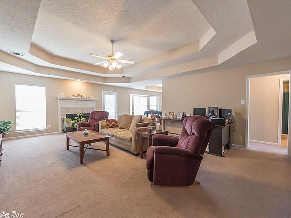 2nd image of 4121 Willow Glen Cir