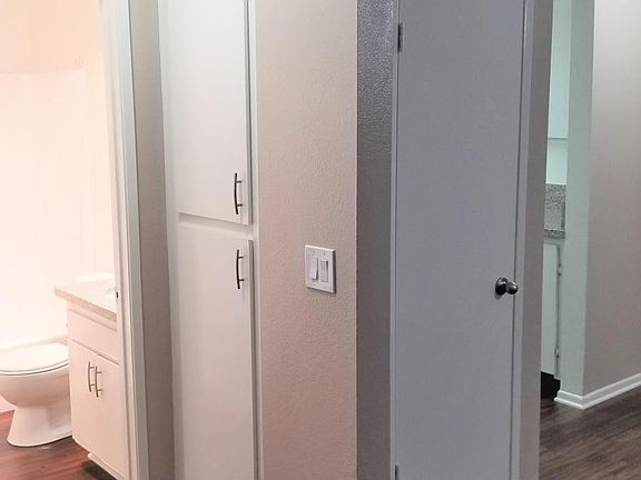 5th image of 14310 Yukon Ave APT 30