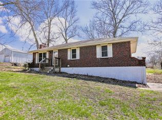 25109 S Windridge Rd, Peculiar, MO 64078