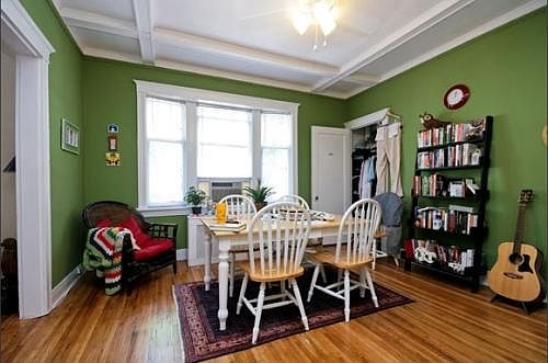 3rd image of 549 W Wellington Ave