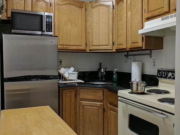 4th image of 220 W 14th St APT 2D