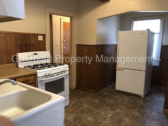 5th image of 3346 Oliver Ave N