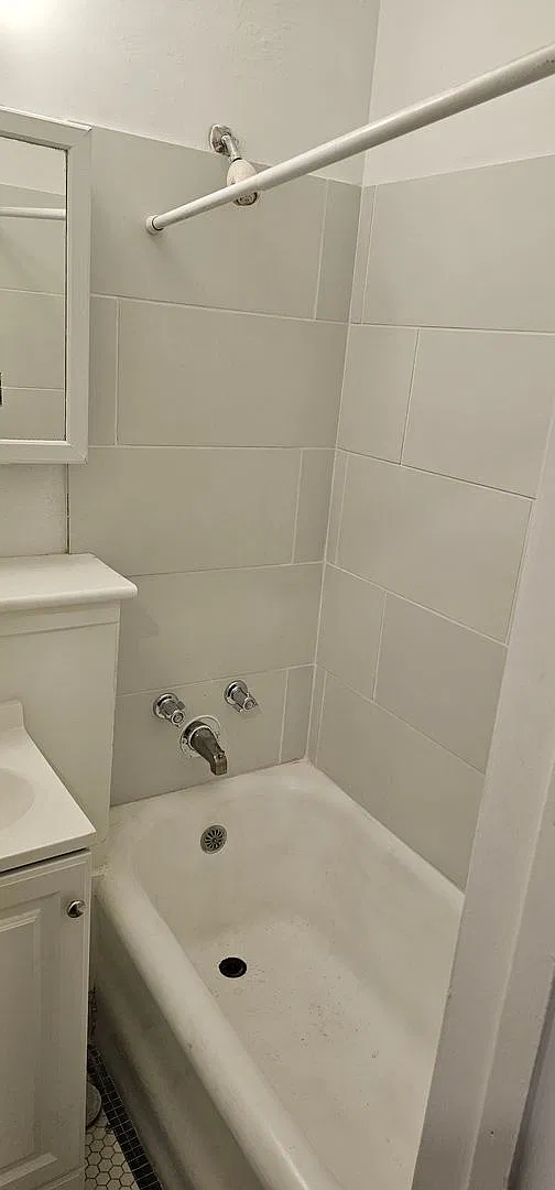 1521 N. Franklin Place — Photo 4