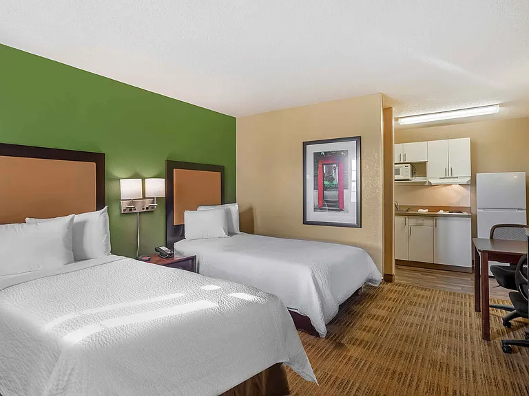 Studio Suite - 2 Queen Beds