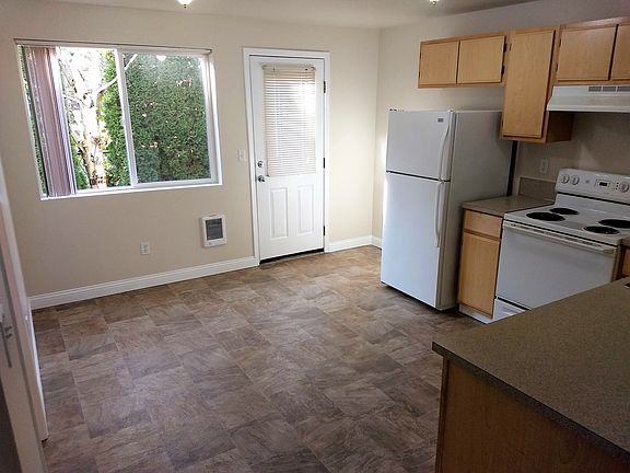 4th image of 900-962 Olney St #956
