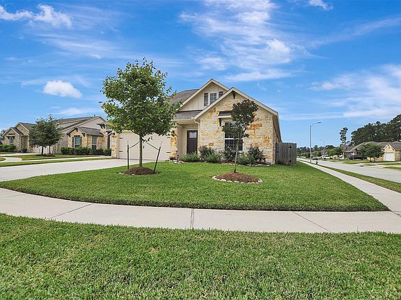 3rd image of 11711 Petal Falls Ln