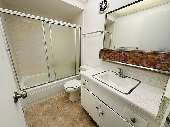 5th image of 3438 Richland Dr APT 4