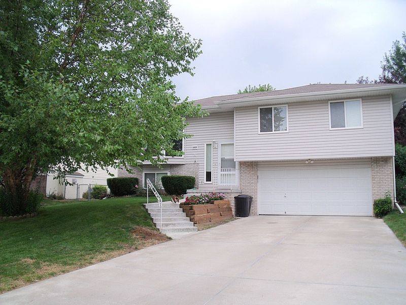 1st image of 13009 S 24th St