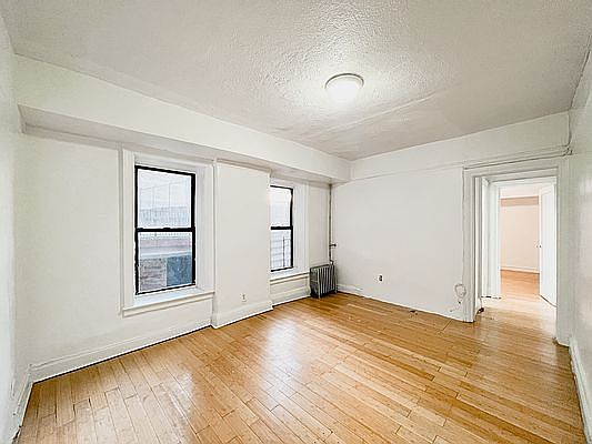 2nd image of 134 Haven Ave #D