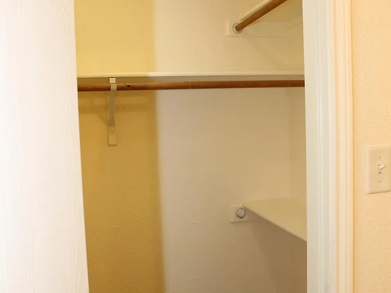 7305 Maplewood Dr — Photo 13