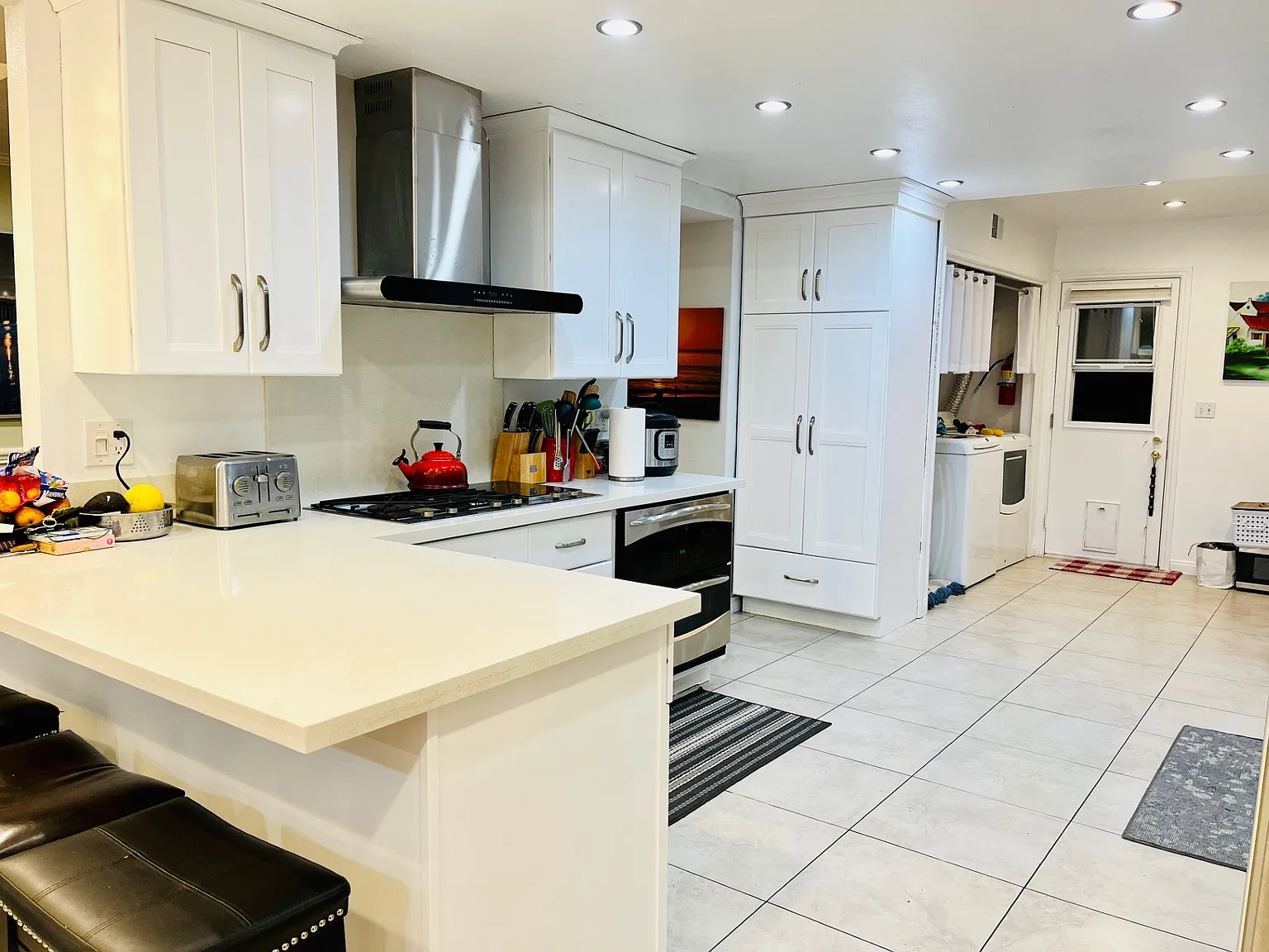 5 bed, 1990 sqft, $1,600 — Photo 4