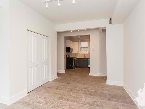 5th image of 2541 N California Ave #2C
