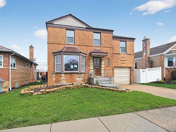 3rd image of 2764 W 95th Pl