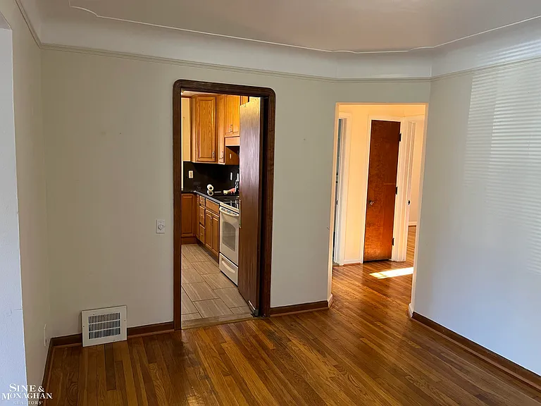 1351 Somerset Ave — Photo 7