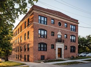 202 Bryn Mawr Dr #511, Urbandale, IA 50322