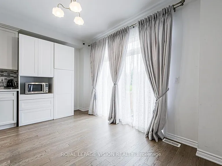 33 Bremner St #MAIN — Photo 22