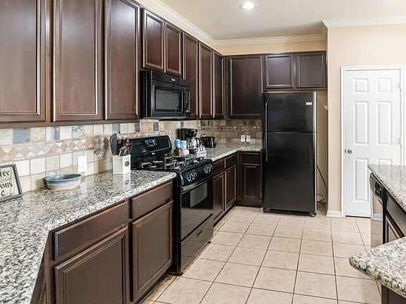 5th image of 18630 White Ash Ln