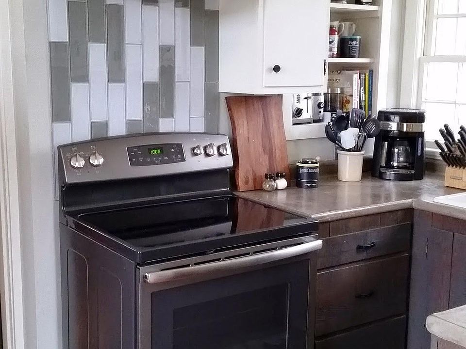 1st image of 306 Vista Dr APT C
