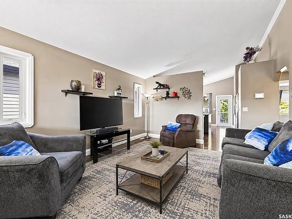 4th image of 1114 Hargreaves WAY