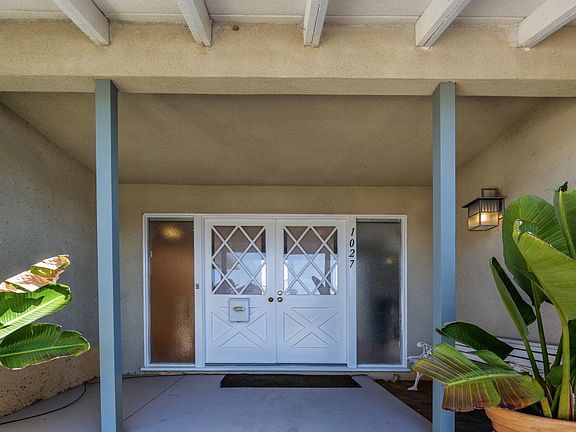 2nd image of 1027 Ashbridge Ln