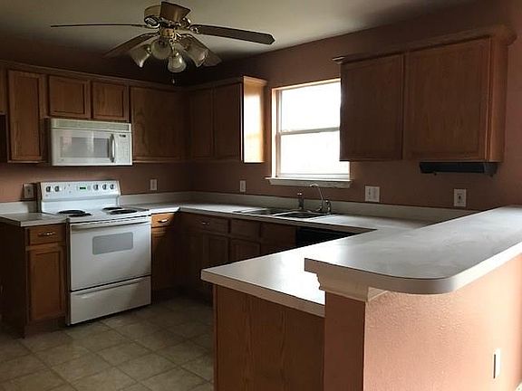 4th image of 9808 Parkmere Dr