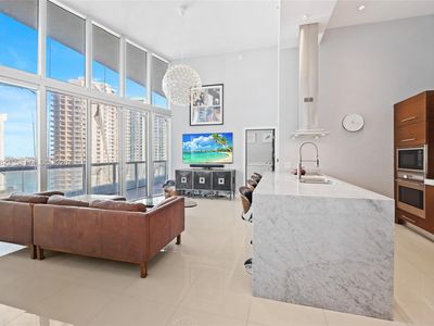 495 Brickell Ave APT 2204, Miami, FL, 33131