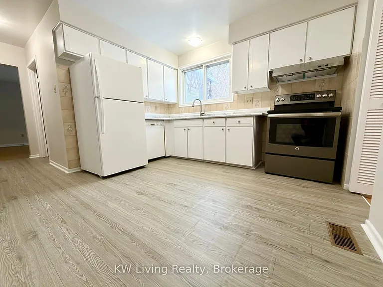 125 Underhill Dr — Photo 4