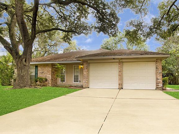 2nd image of 1723 Redwood Cir
