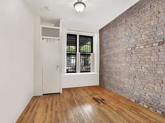 2nd image of 250 E 7th St #2