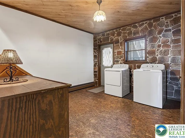 216 W Bertsch St — Photo 18