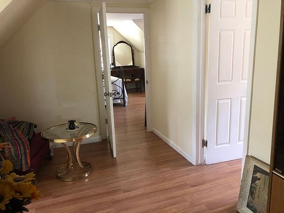 3rd image of 89 Girard Ave