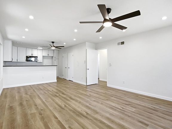 5th image of 7843 Camino Glorita