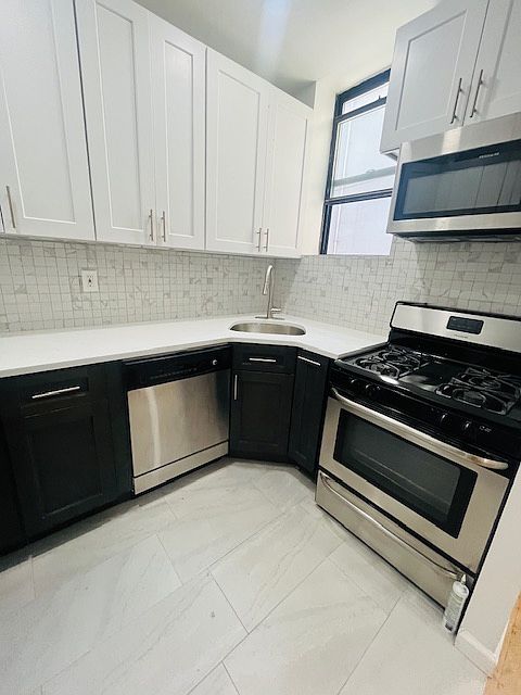 1st image of 601 10th Ave APT 4D