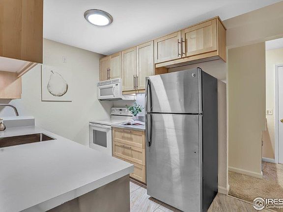 3rd image of 2227 Canyon Blvd #A-204