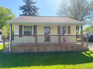 2230 N Center Rd, Burton, MI 48509