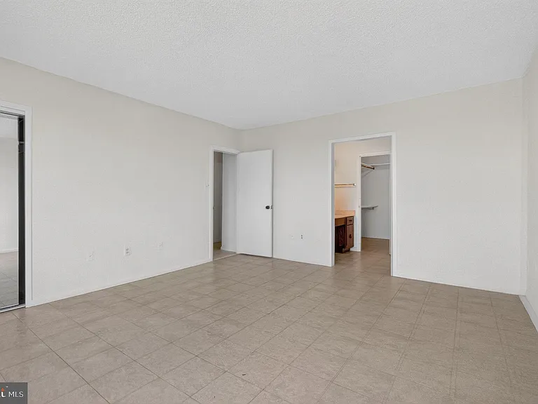 3701 S George Mason Dr #915N — Photo 22