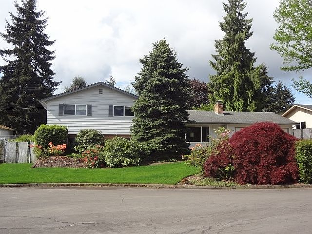 1st image of 8007 NW Old Orchard Dr