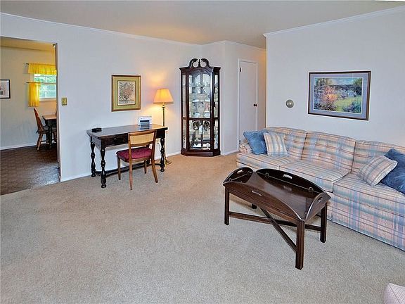 5th image of 9918 Deerfield Dr