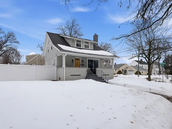 170 Plumtree Rd, Springfield, MA 01118