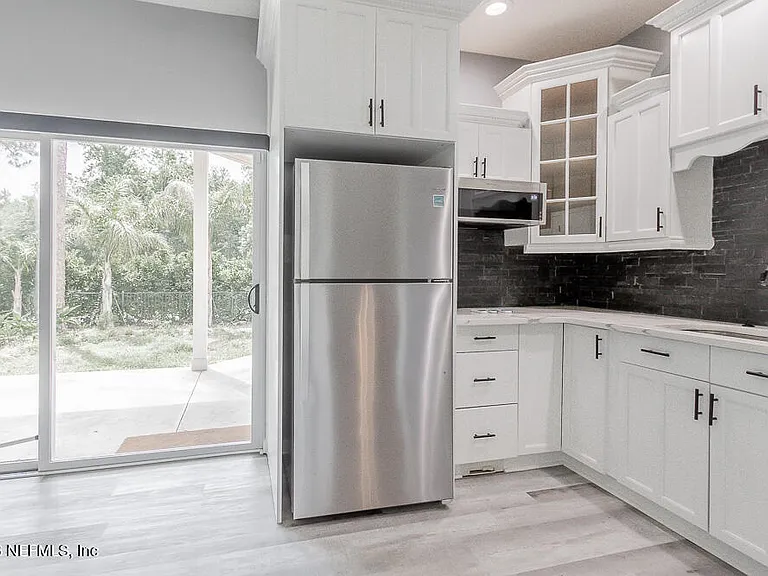 1770 Victoria Chase Ct — Photo 18