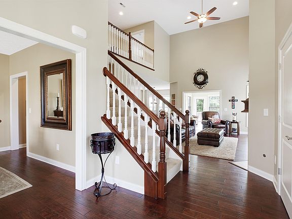 5th image of 4889 Scenic Creek Dr