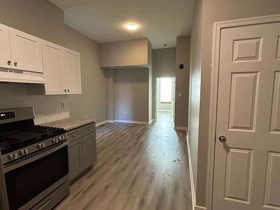 Kitchen & Living room