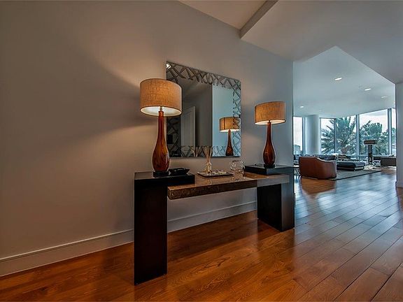 4th image of 2727 Kirby Dr APT 8E