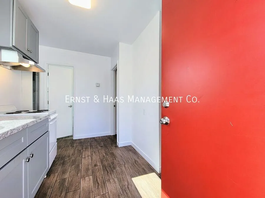 Cozy Rear Cottage in Bixby Knolls Long Beach! — Photo 2