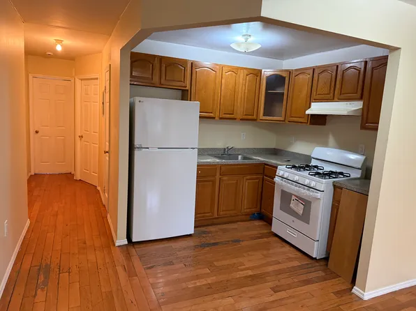 410 E 183rd St #3, Bronx, NY 10458