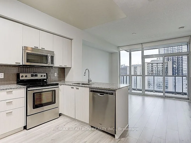 88 Sheppard Ave E #2405 — Photo 11