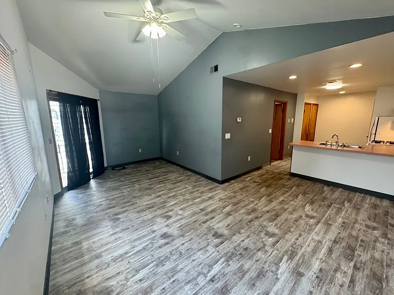 212 Church Street — Photo 26