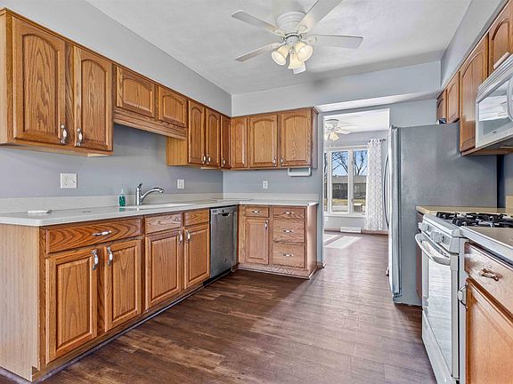3rd image of 6318 Abington Dr
