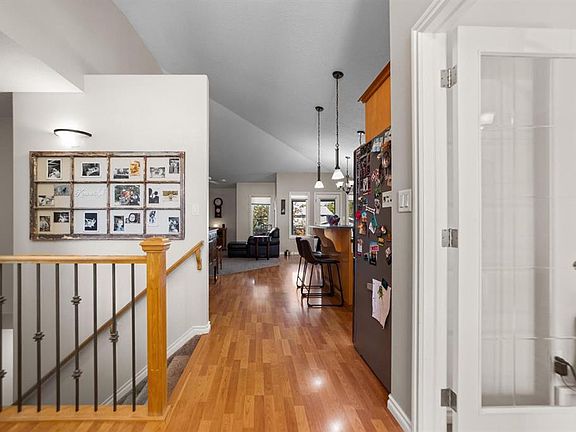 4th image of 313 E Hanson St