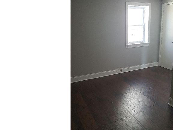 3rd image of 107 W Girard Ave